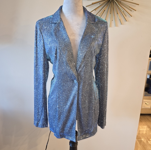 Button Glitter Blazer & Slant Pockets Shorts - Picture 6 of 6